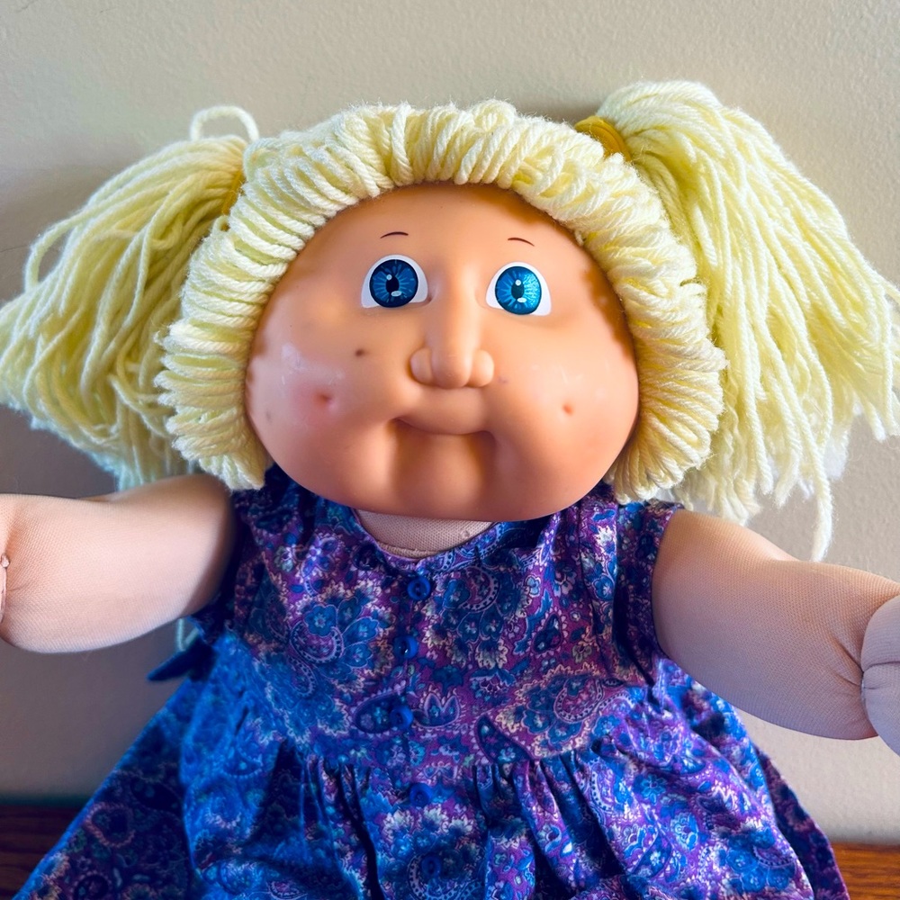 1978 Cabbage Patch Kids Doll - Picture 2 of 6